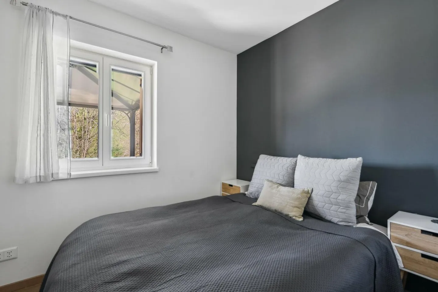 Modern Chalet with 4 Rooms between Ollon and Villars - Photo 12 of 13