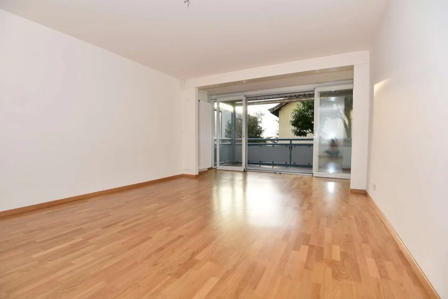 Geräumige Wohnung in einer grünen Gegend - Foto 1 von 9