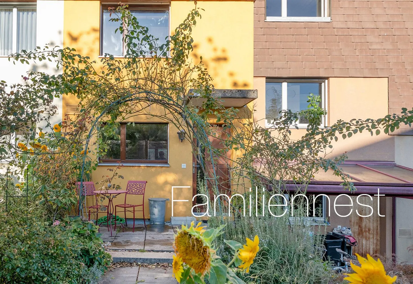 Accogliente casa a schiera di 5½ locali in posizione elevata a Worblaufen - Foto 1 di 1