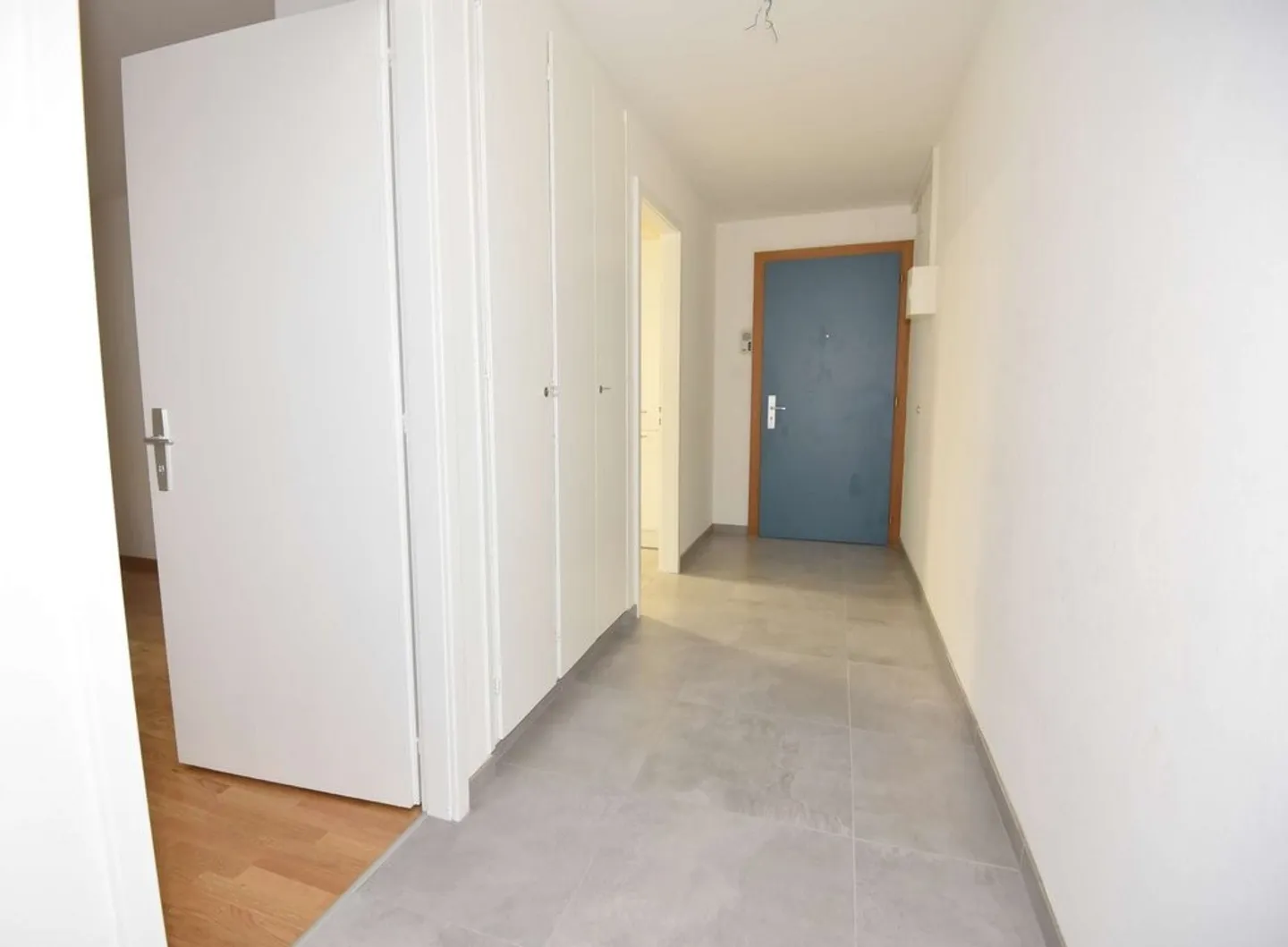 Geräumige Wohnung in einer grünen Gegend - Foto 8 von 9