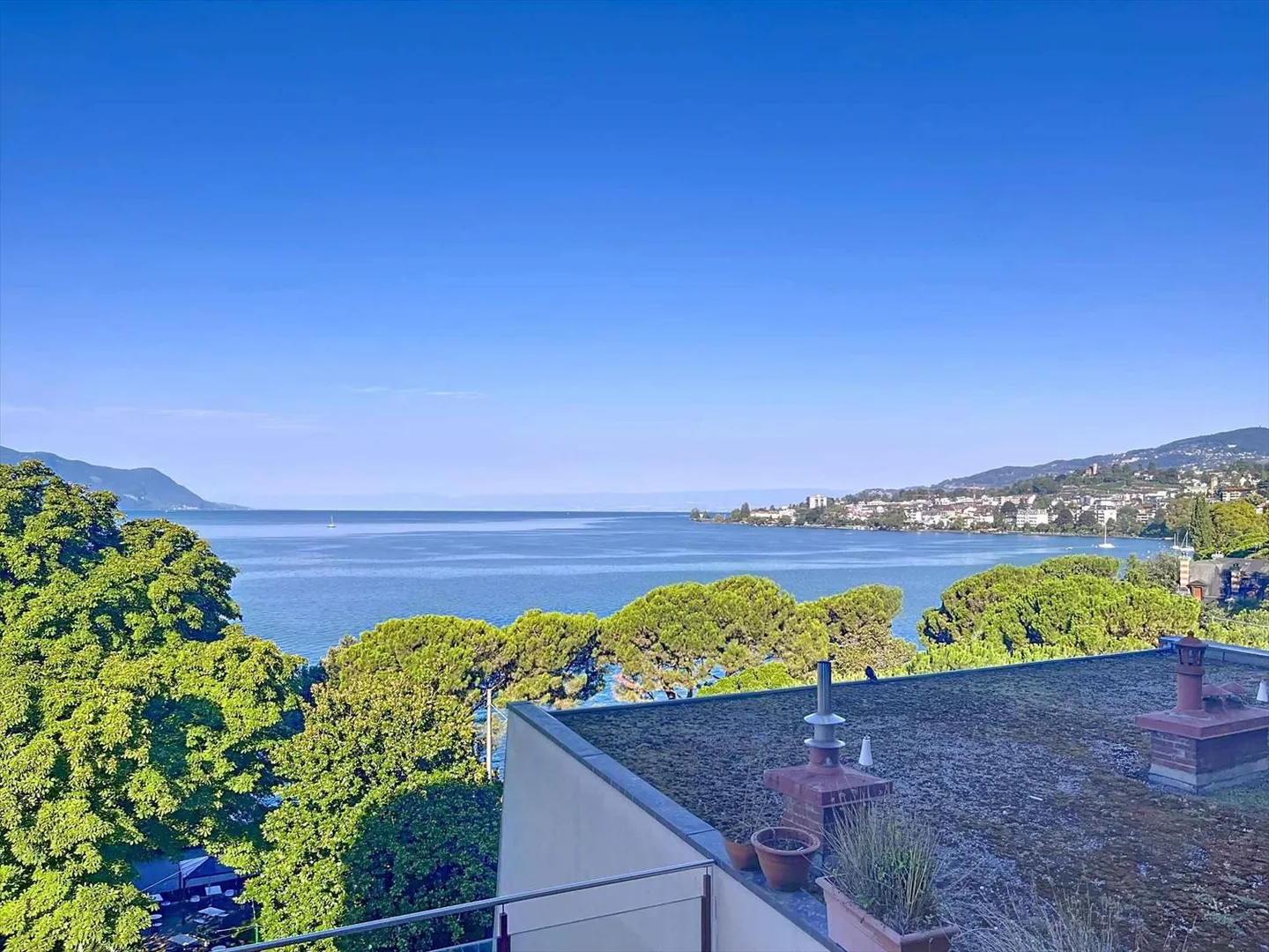 FORT POTENTIEL ! Appartement de 6.5 pièces face aux quais ! - Photo 2 sur 5