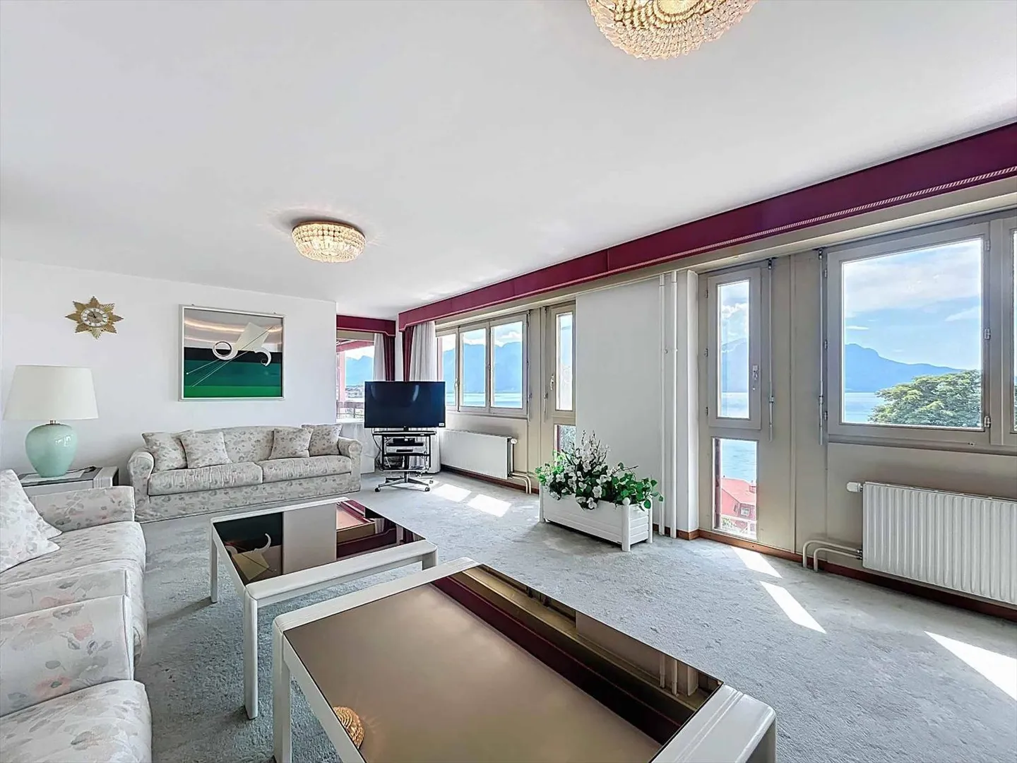 FORT POTENTIEL ! Appartement de 6.5 pièces face aux quais ! - Photo 3 sur 5