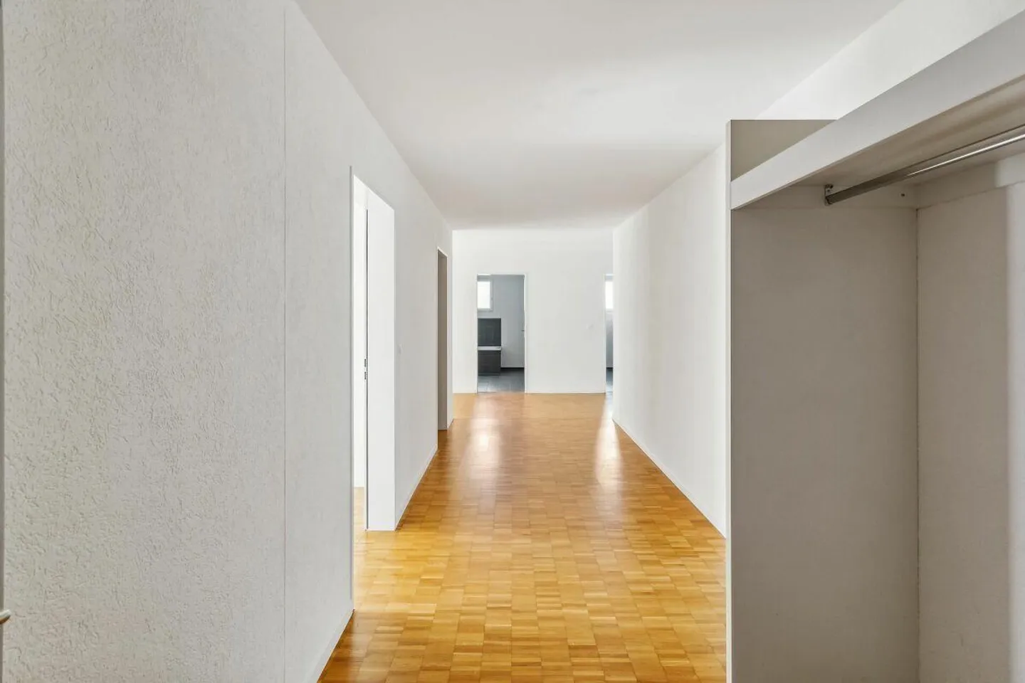 Qualità di vita sul Reno - Condominio al piano terra con giardino a Dachsen - Foto 2 di 14