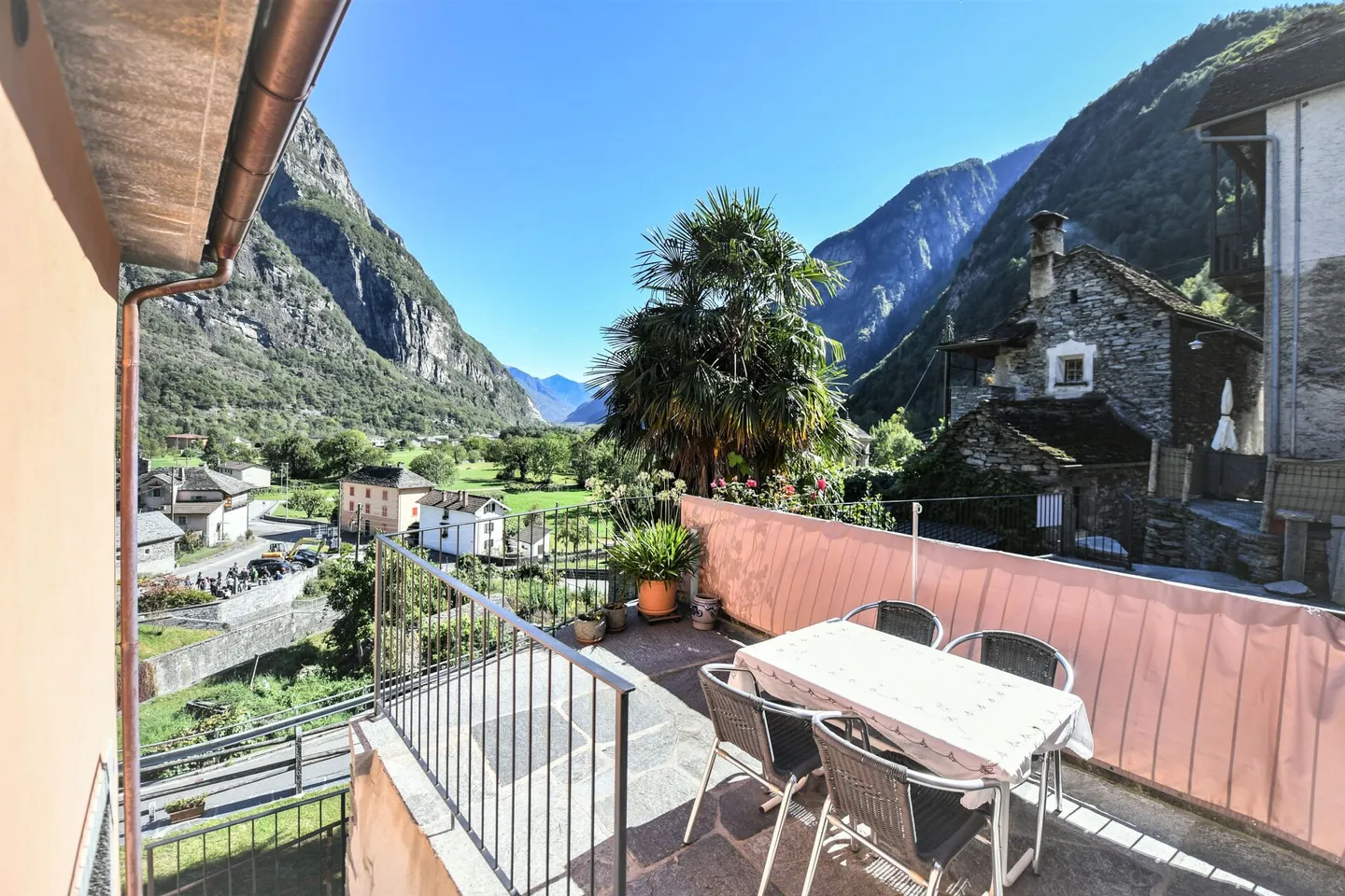 CEVIO - Charming house with private garden - Photo 9 of 9