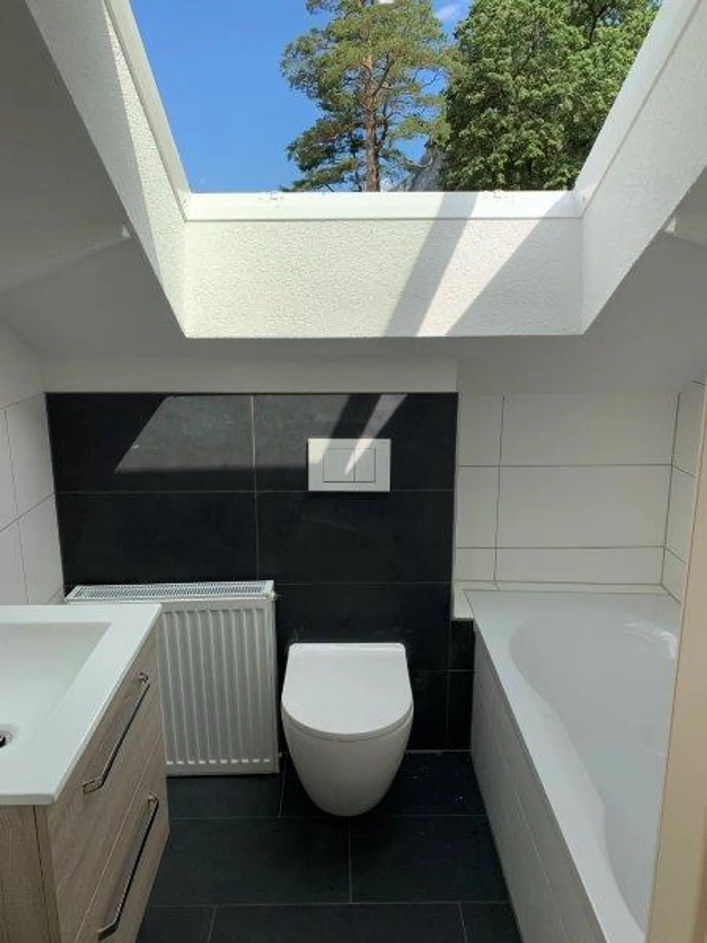 Dreamy Penthouse Apartment with Lake View and Rooftop Terrace - Photo 3 of 6