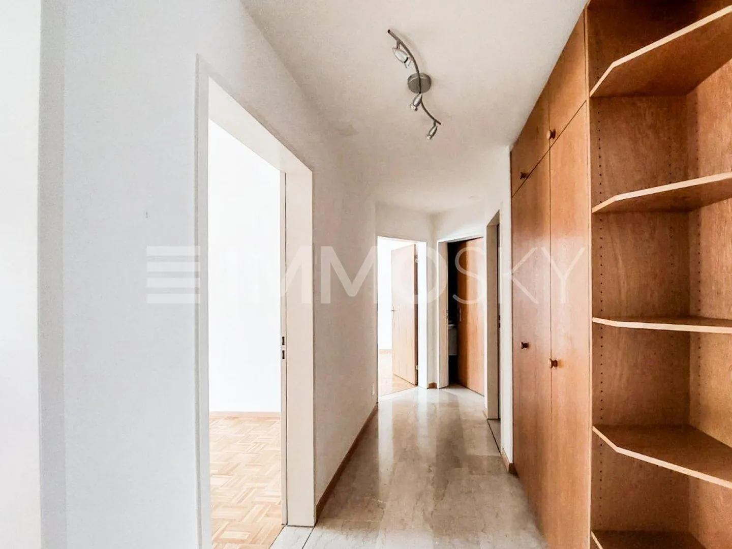 Ihr neues Zuhause mit Balkon und Ruhegarantie - Foto 3 von 5