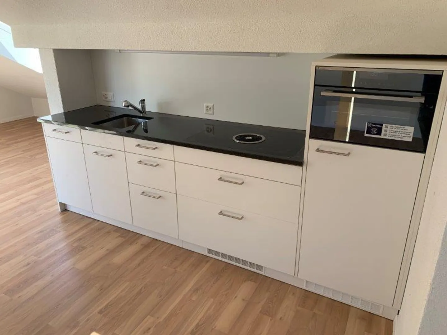 Dreamy Penthouse Apartment with Lake View and Rooftop Terrace - Photo 5 of 6