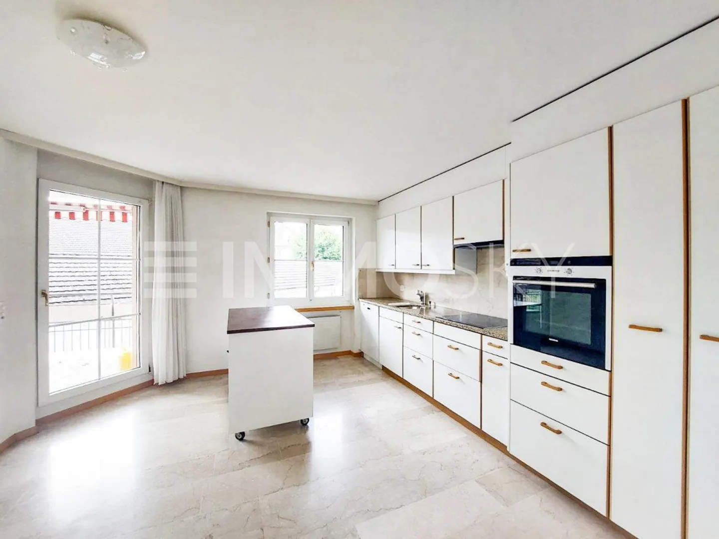 Ihr neues Zuhause mit Balkon und Ruhegarantie - Foto 2 von 5