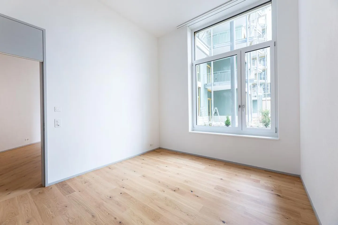 Appartement moderne à la gare de Winterthur Hegi - Photo 3 sur 7