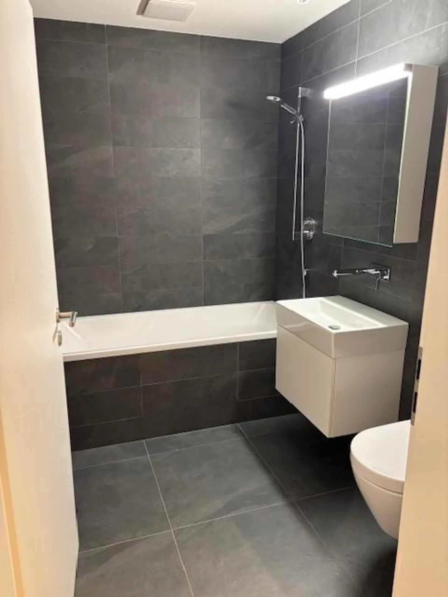 Wollishofen - sought-after residential area - Photo 10 of 12