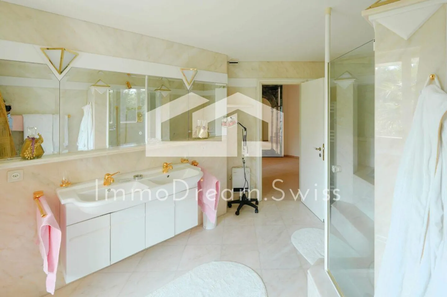 Stilvolle 4 ½ Zimmer Maisonette-Eigentumswohnung, mit 2. Wohnsitz-Bew. - Foto 8 von 10