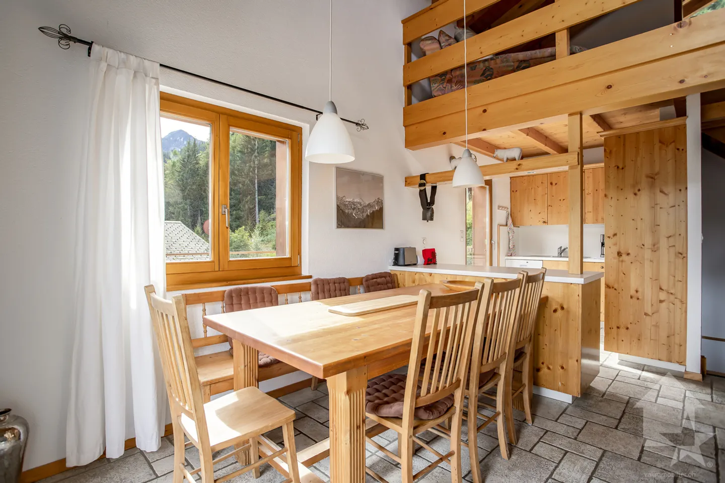 Large 6.5-room chalet, 187 m2, view and sauna - Photo 5 of 29