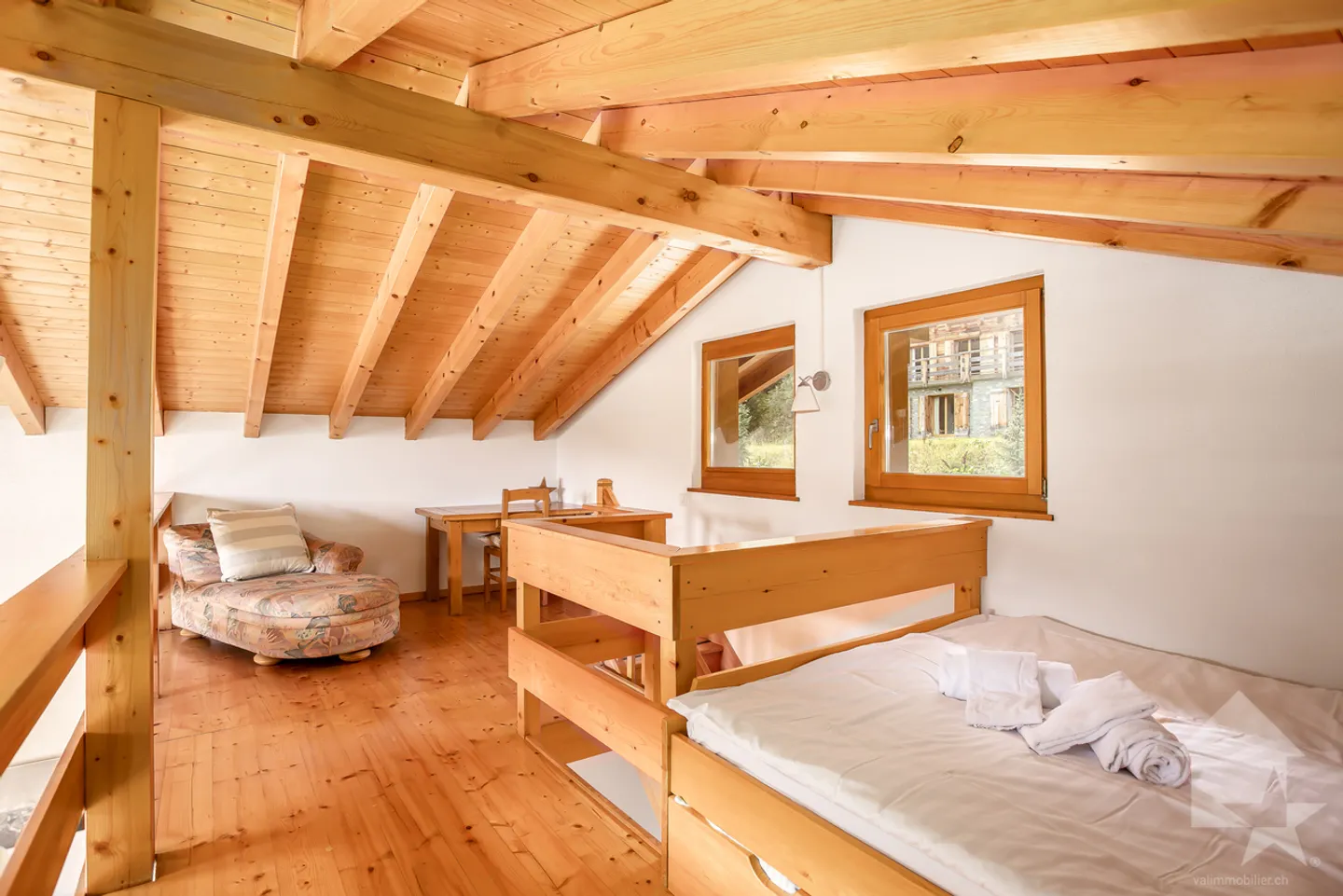 Large 6.5-room chalet, 187 m2, view and sauna - Photo 7 of 29