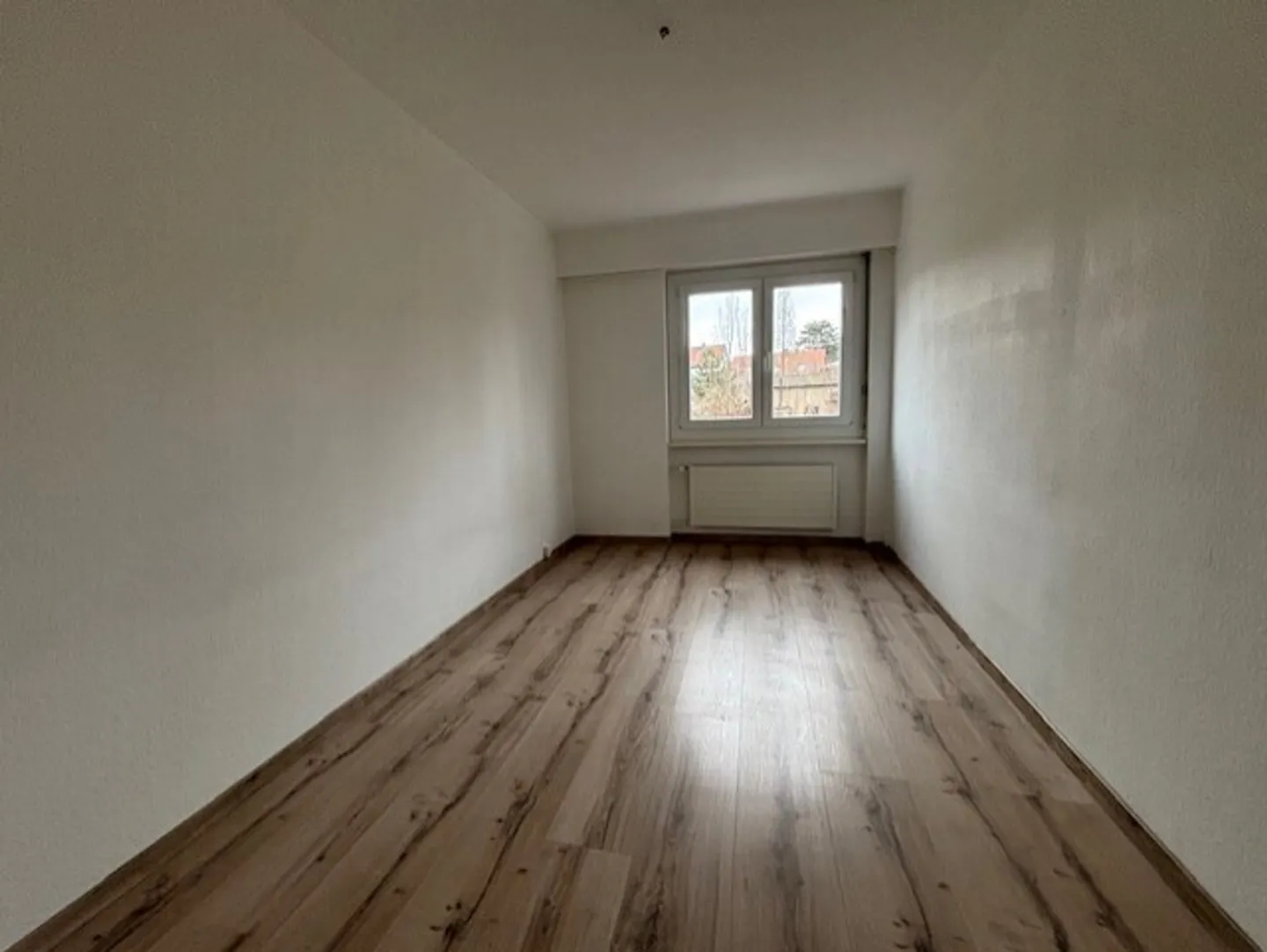 In Fontaine-Allée 2, app. 4,5 Zimmer - Foto 8 von 11