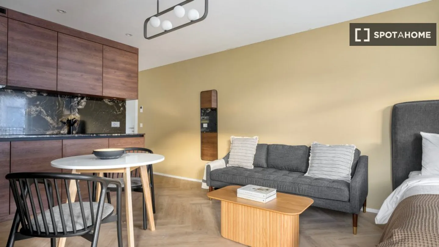 Scopri, visita e affitta la tua nuova casa online con piena fiducia. - Foto 1 di 10