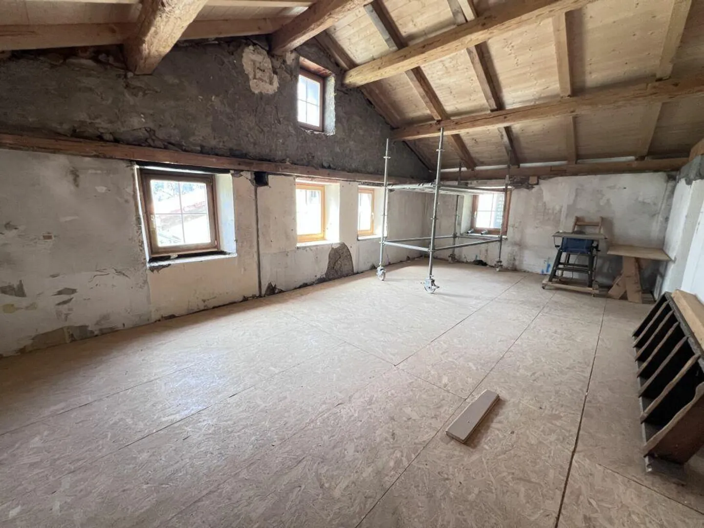 SECONDA CASA O NUOVA CASA (EFH) - VIVERE A RUEUN CON VISTA E TRANQUILLITÀ - Foto 9 di 12