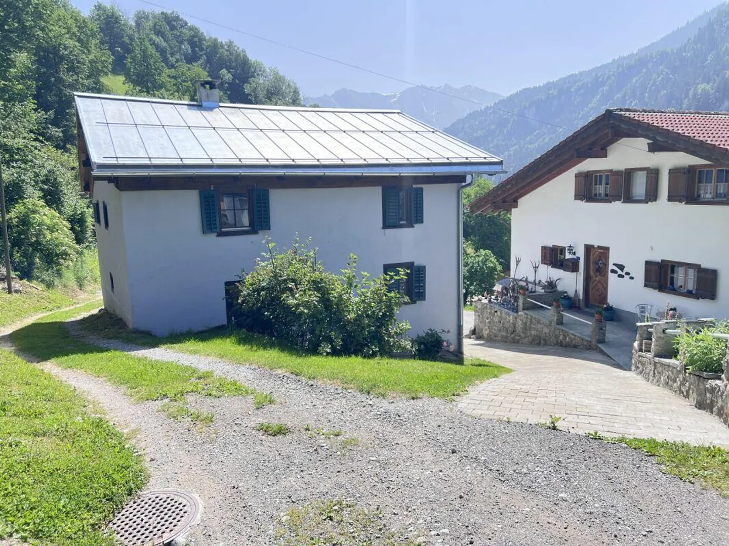 SECONDA CASA O NUOVA CASA (EFH) - VIVERE A RUEUN CON VISTA E TRANQUILLITÀ - Foto 4 di 12