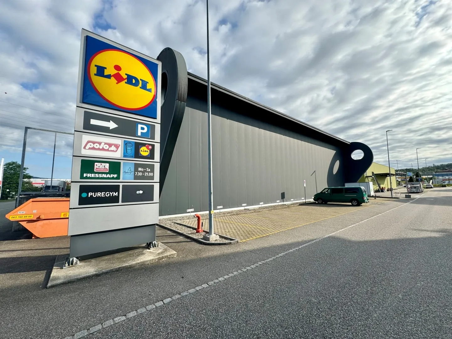 Il mio nuovo magazzino nel Retailpark di Oftringen - Foto 2 di 6