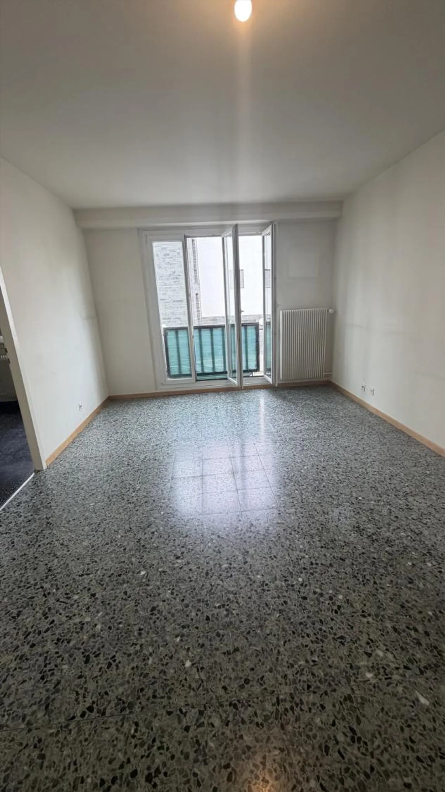 Two rooms for rent in Veyrier - Photo 2 of 7