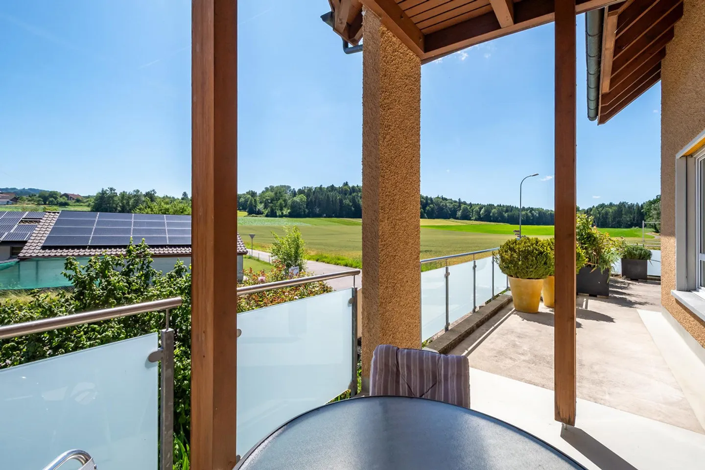 Maison résidentielle avec 3 unités et idylle de jardin - Photo 8 sur 28