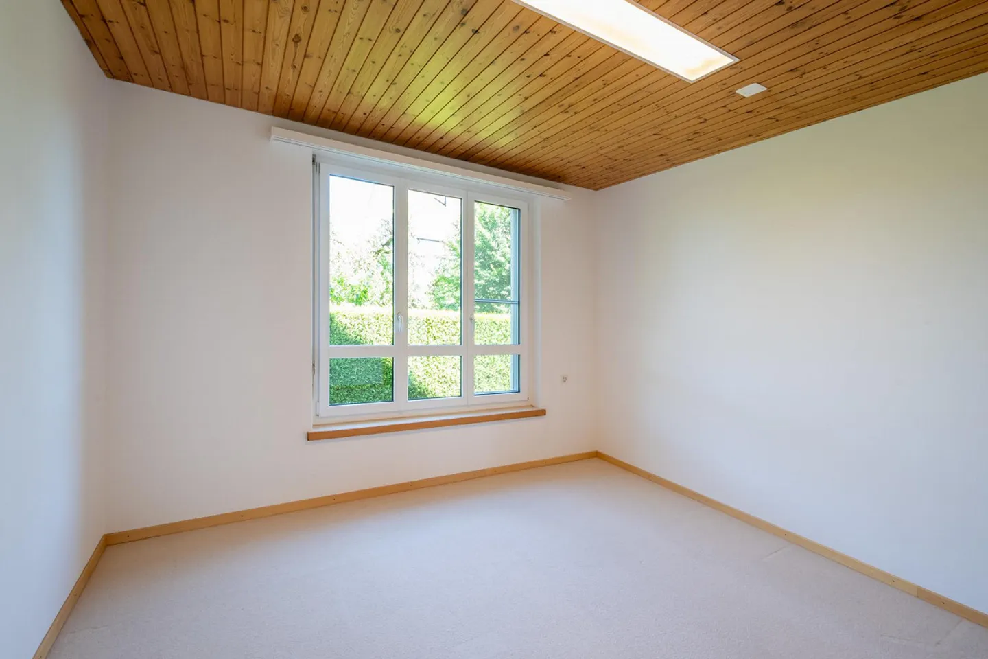 Maison résidentielle avec 3 unités et idylle de jardin - Photo 14 sur 28