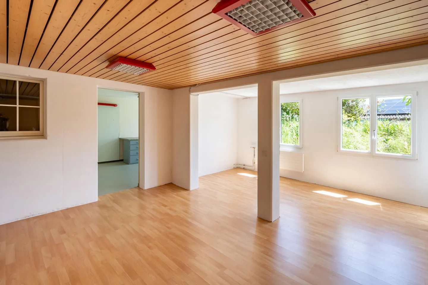 Maison résidentielle avec 3 unités et idylle de jardin - Photo 16 sur 28