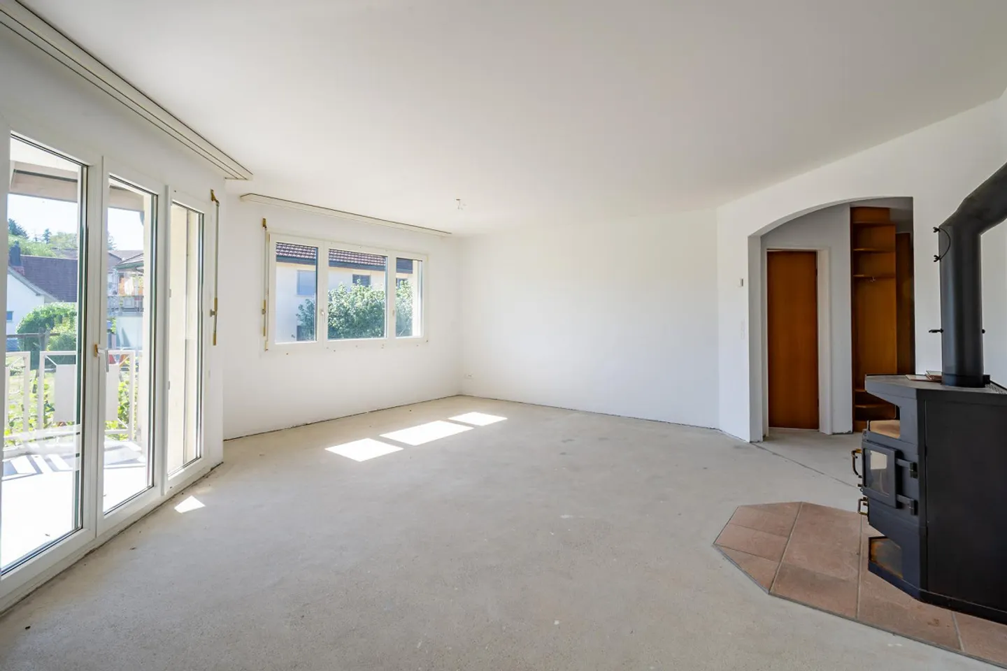 Spacious apartment with beautiful views of greenery - Photo 9 of 15