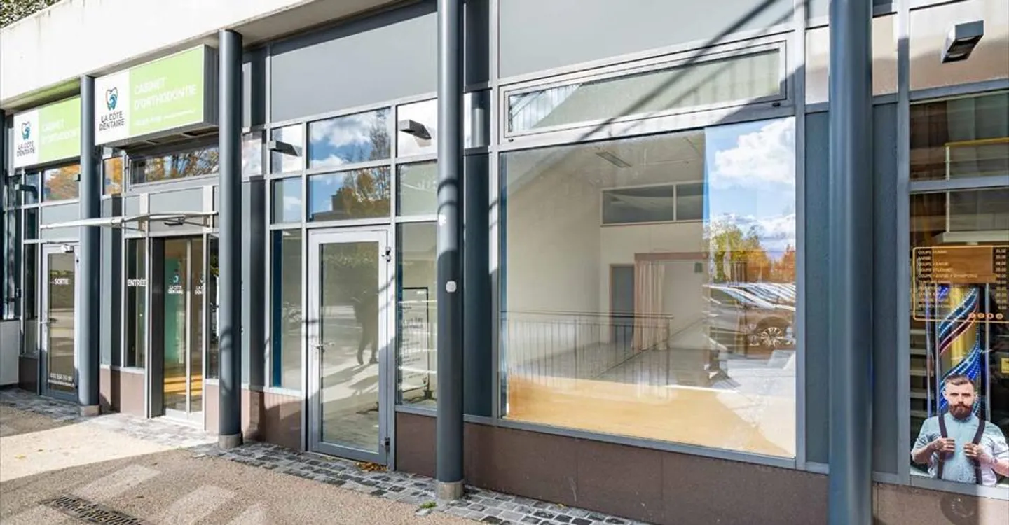 Shop for rent - Photo 2 of 5