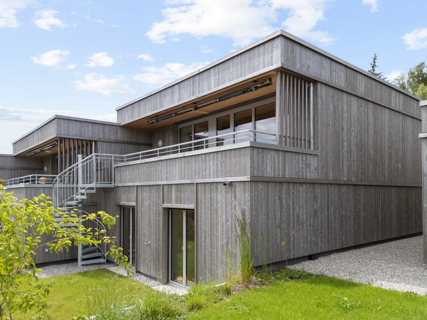 Wunderschöner zeitgenössischer Duplex mit Patio - Übertragungsgebühren erlassen - Foto 14 von 15