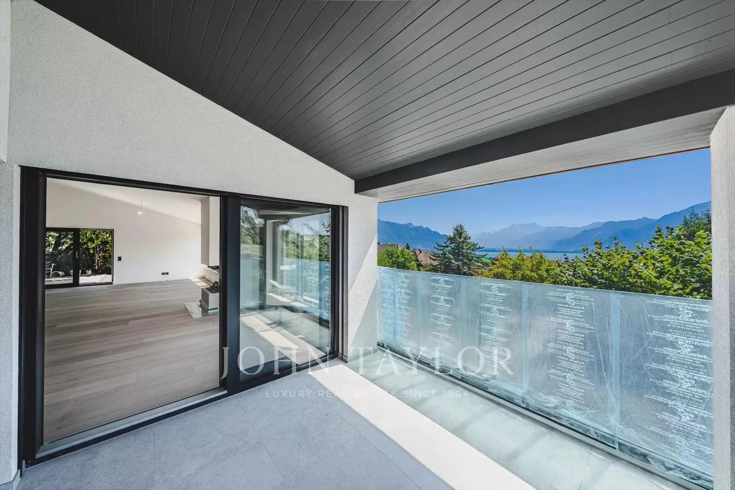 CO-ESCLUSIVITÀ!! Villa completamente ristrutturata in posizione privilegiata! - Foto 4 di 13