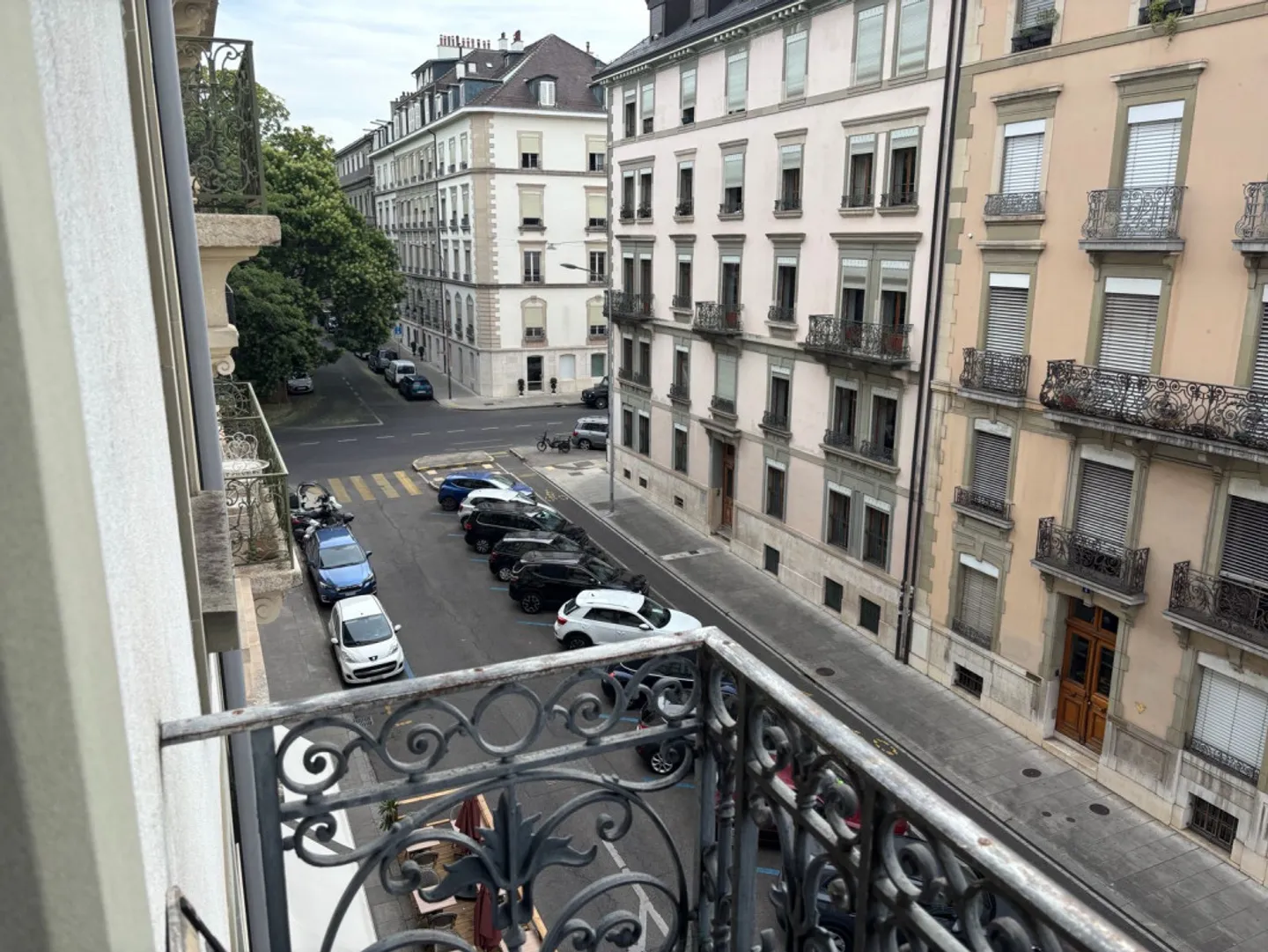 Sehr charmante 4-Zimmer-Wohnung im Stadtteil Plainpalais. Viel Charakter! - Foto 6 von 12
