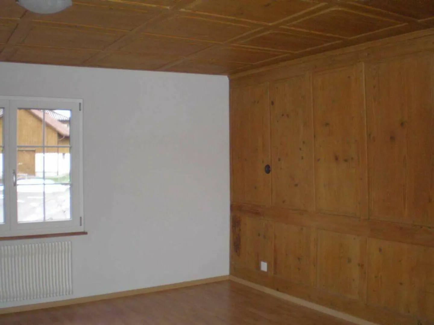 Charming 3.5 Room Apartment - Photo 3 of 9