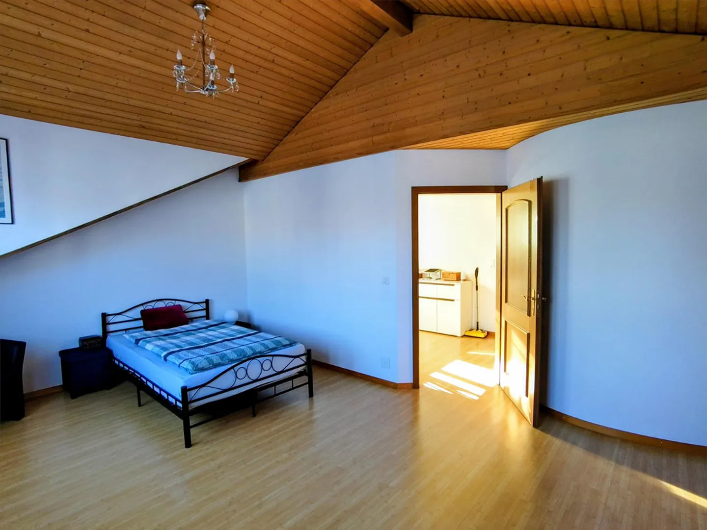 Sezione di casa affascinante con sala hobby / studio e molta privacy - Foto 15 di 19