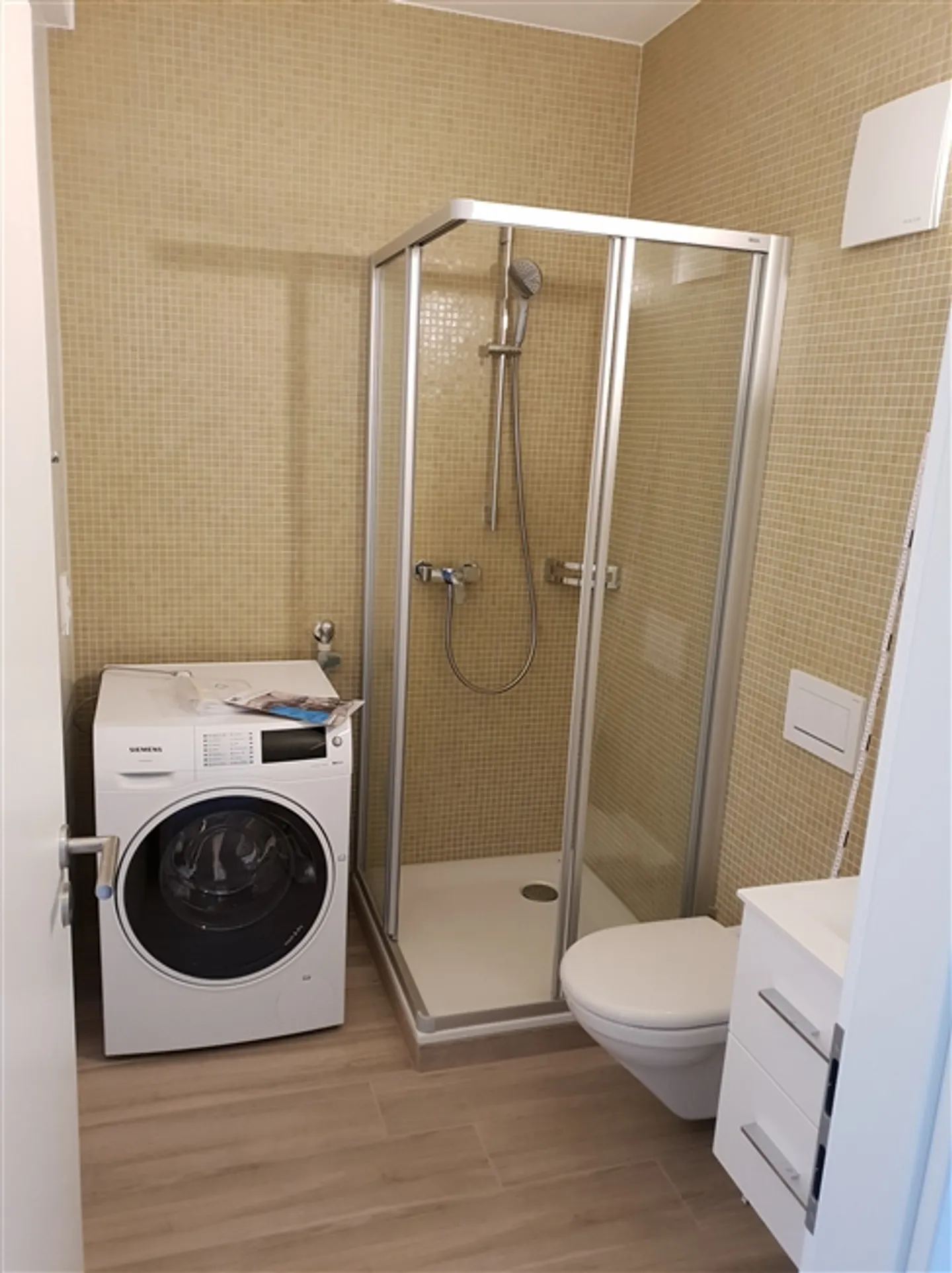 «Moderne Singlewohnung an zentraler Lager» - Foto 2 von 4