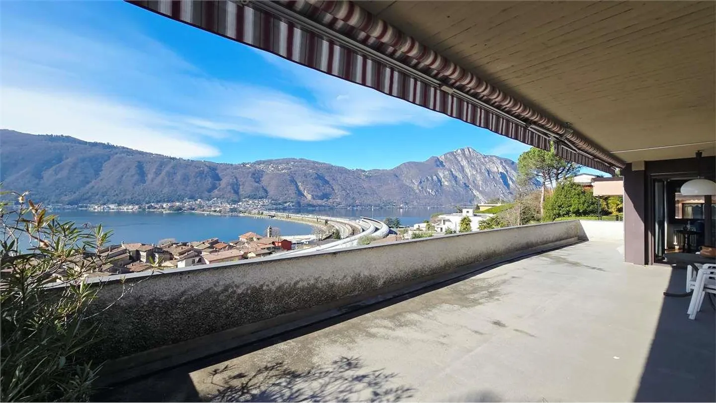 Dreamy Lake View and Large Terrace - Loc. 5.5 - Photo 3 of 13