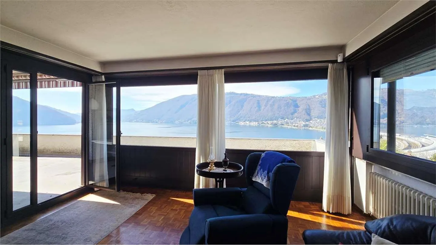 Dreamy Lake View and Large Terrace - Loc. 5.5 - Photo 1 of 13