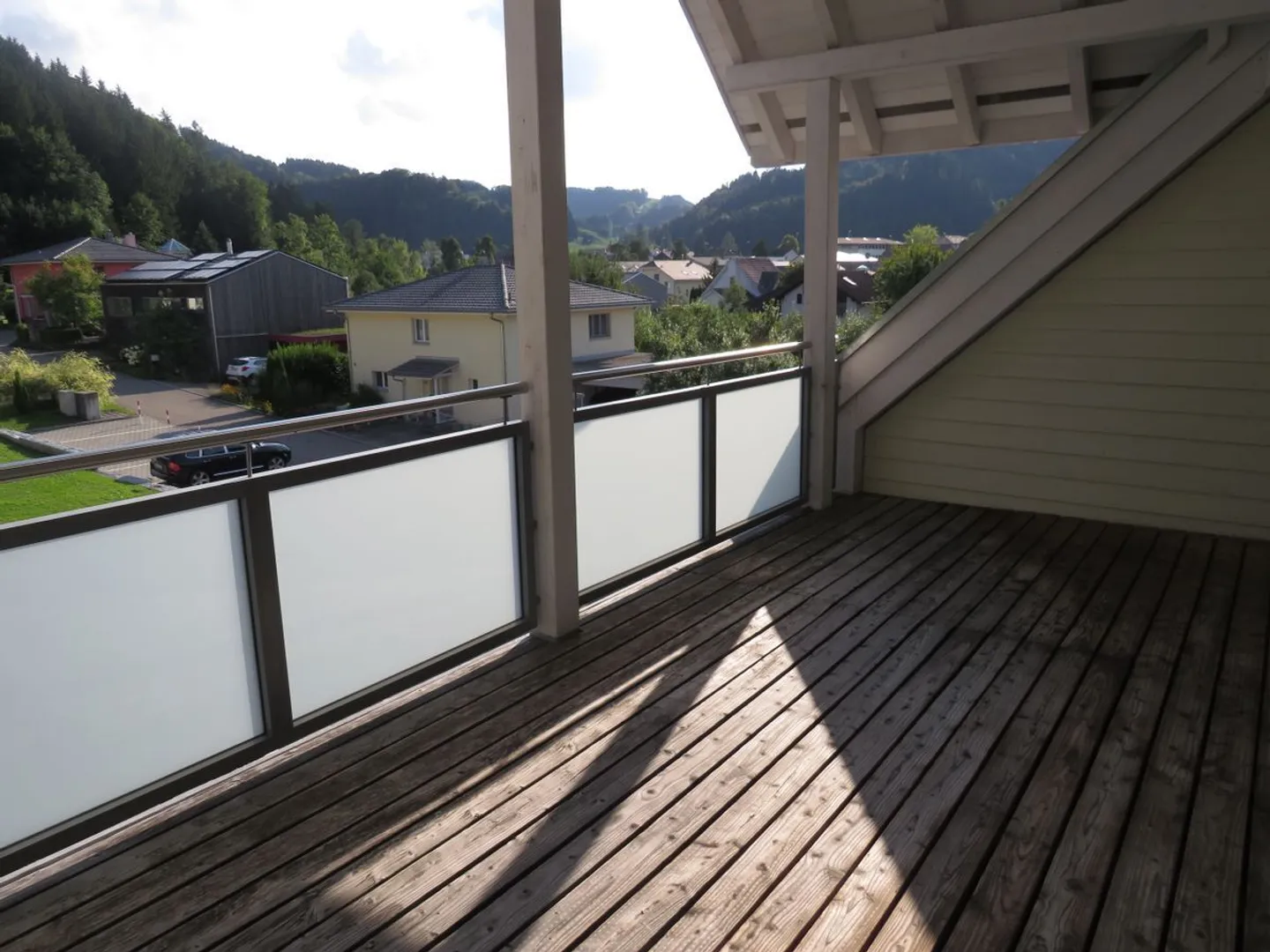 Appartement en duplex moderne de 4,5 pièces dans un emplacement idyllique - Photo 13 sur 13