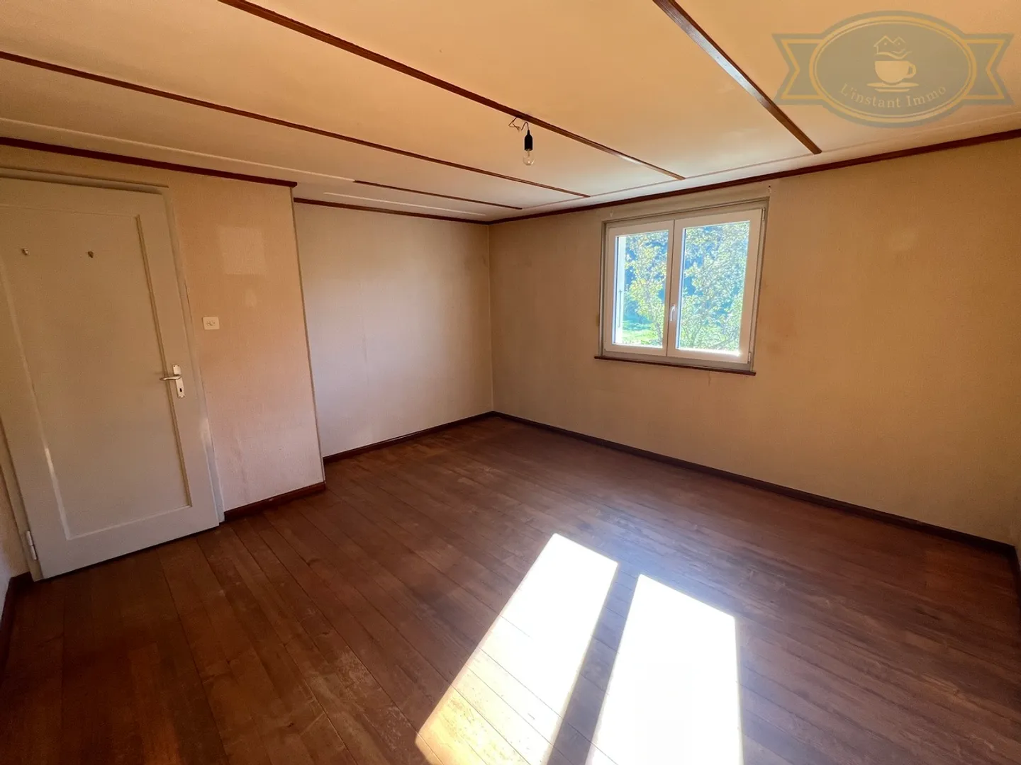 Single-family house and barn/workshop to renovate in Charmoille - Photo 5 of 9