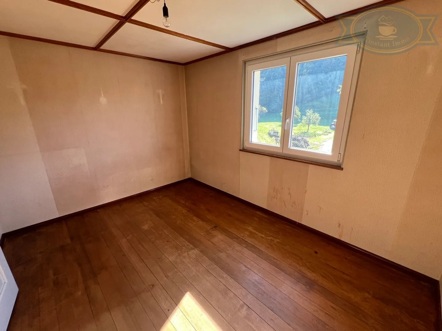 Single-family house and barn/workshop to renovate in Charmoille - Photo 6 of 9