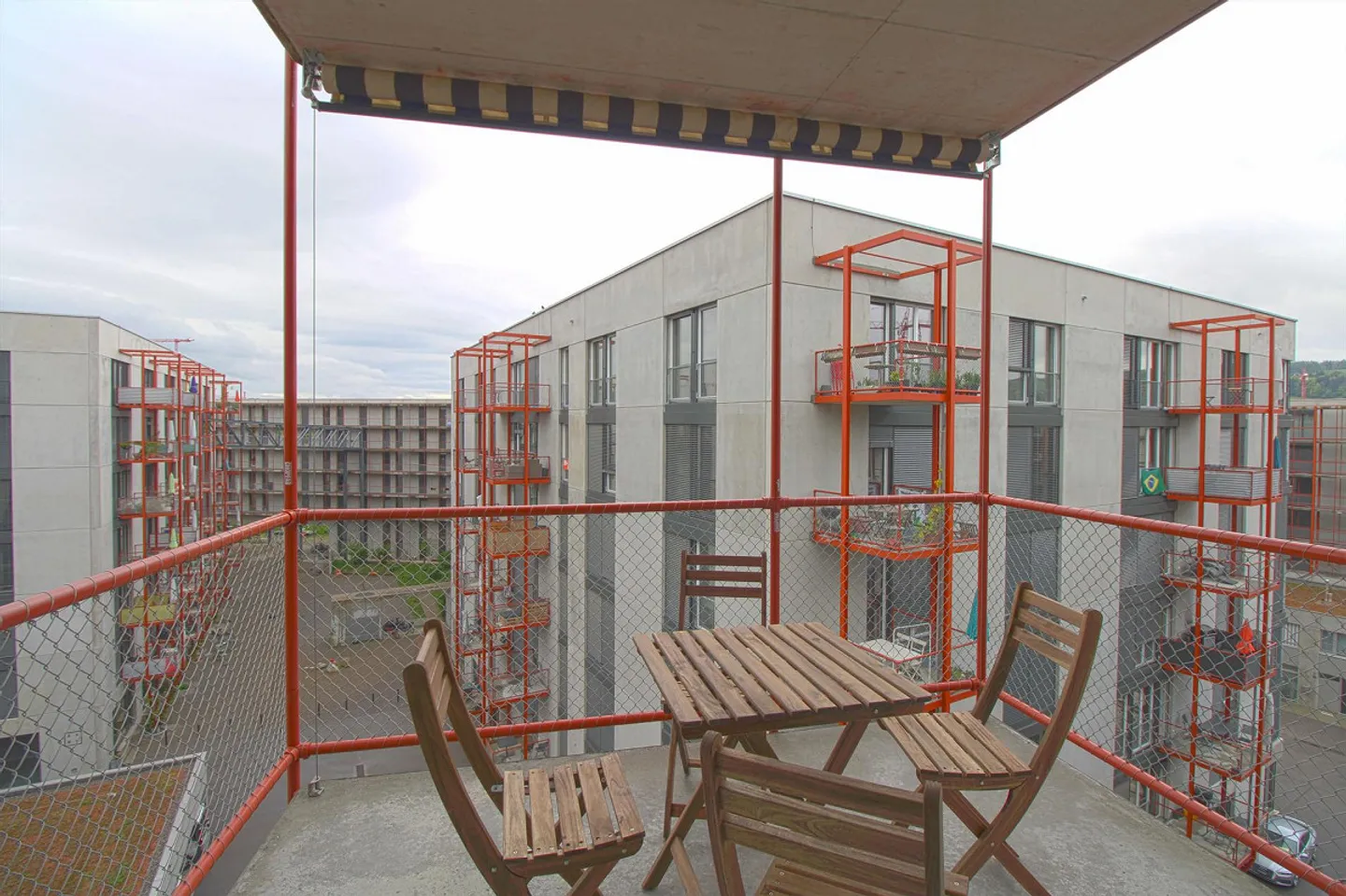 Furnished room in modernized apartment in top location - Photo 5 of 10