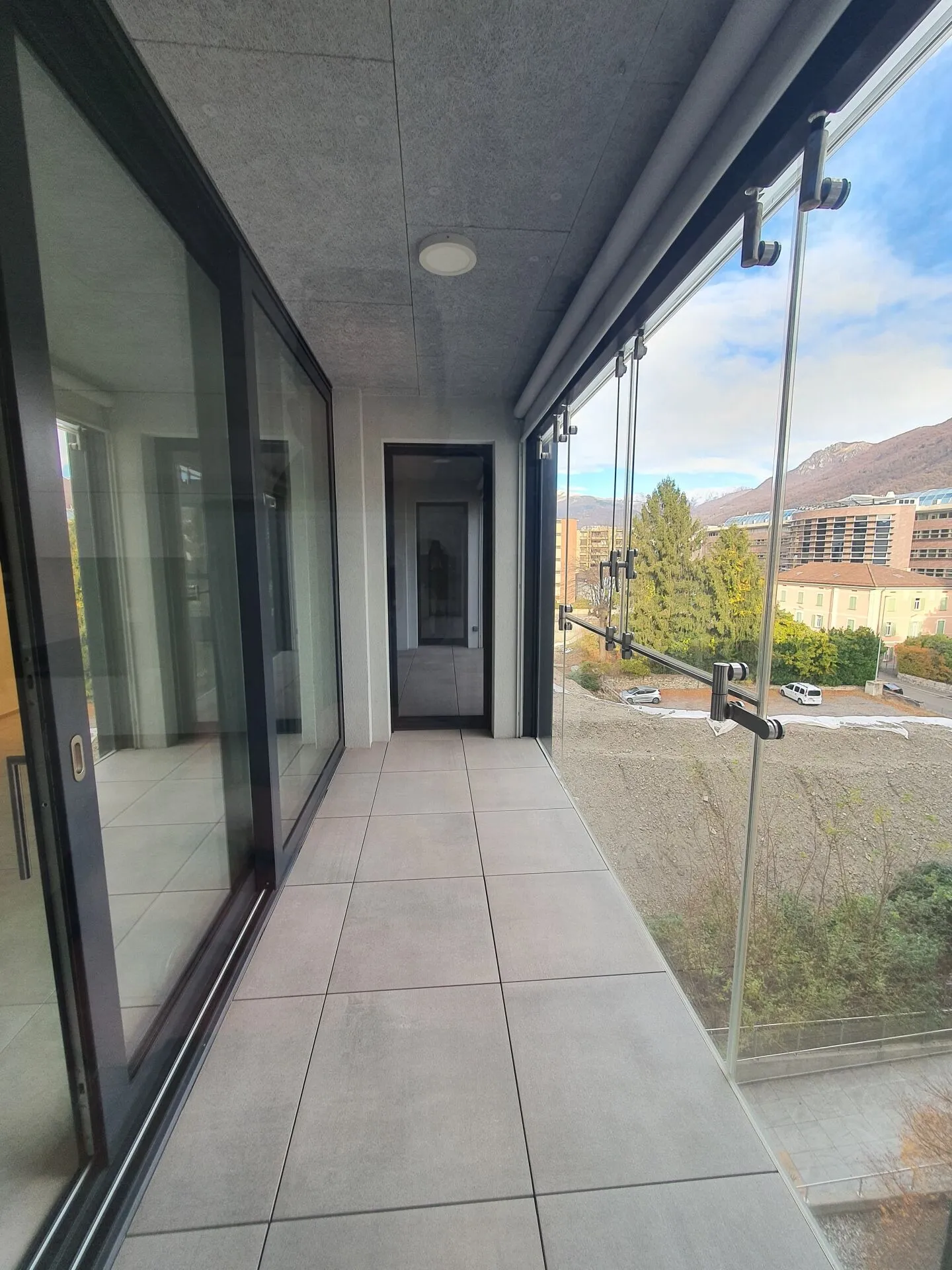 RESERVED - Lugano - Res. Agorà - App. 3.5 Rooms 4th Floor - Photo 5 of 16