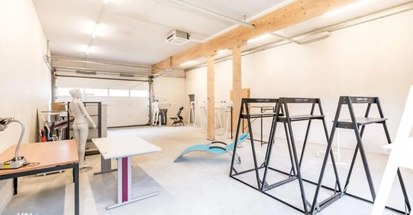 Commercial Space in Gamsen - Versatile Use with Direct Access - Photo 2 of 4