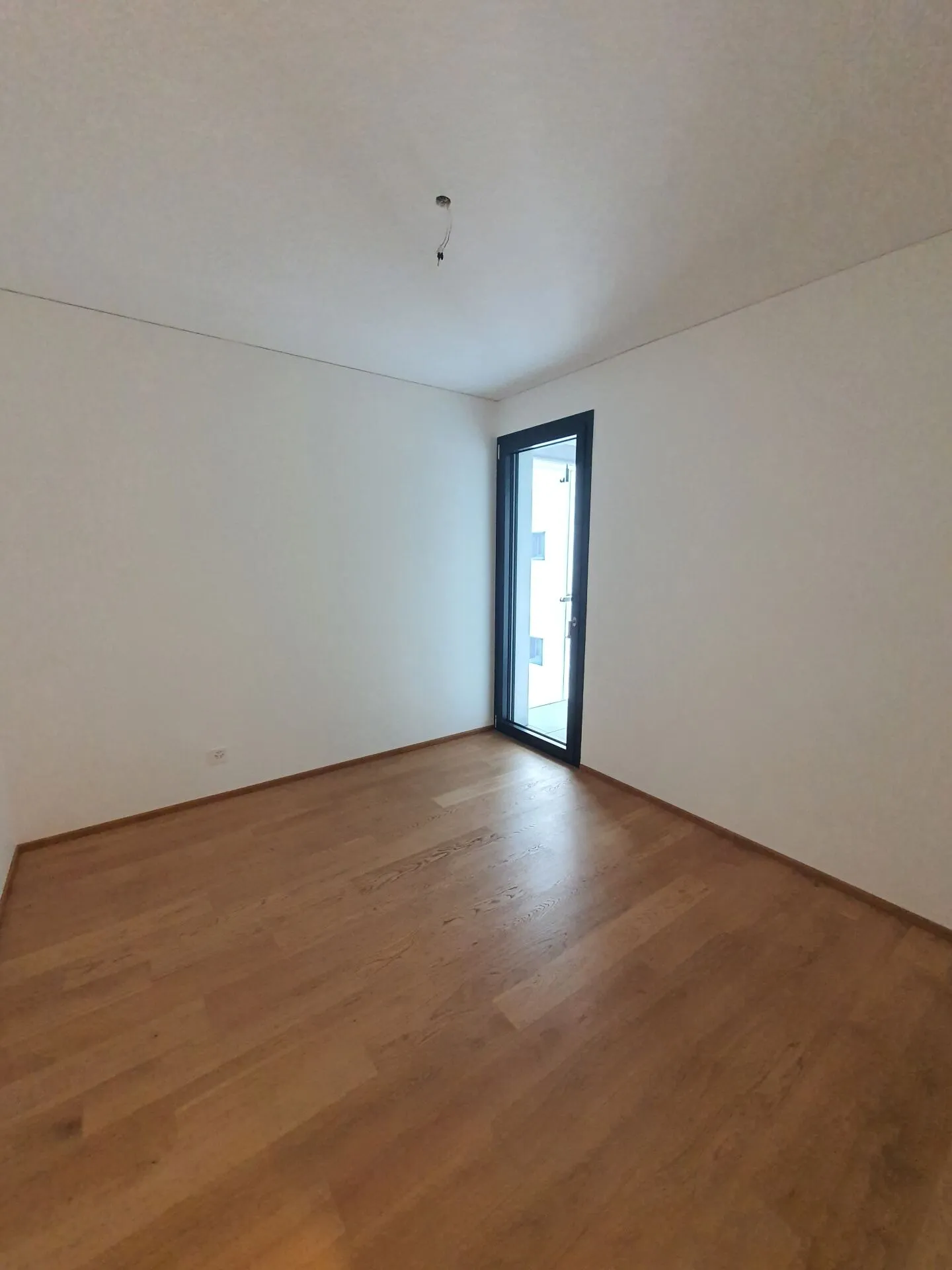 RESERVED - Lugano - Res. Agorà - App. 3.5 Rooms 4th Floor - Photo 13 of 16