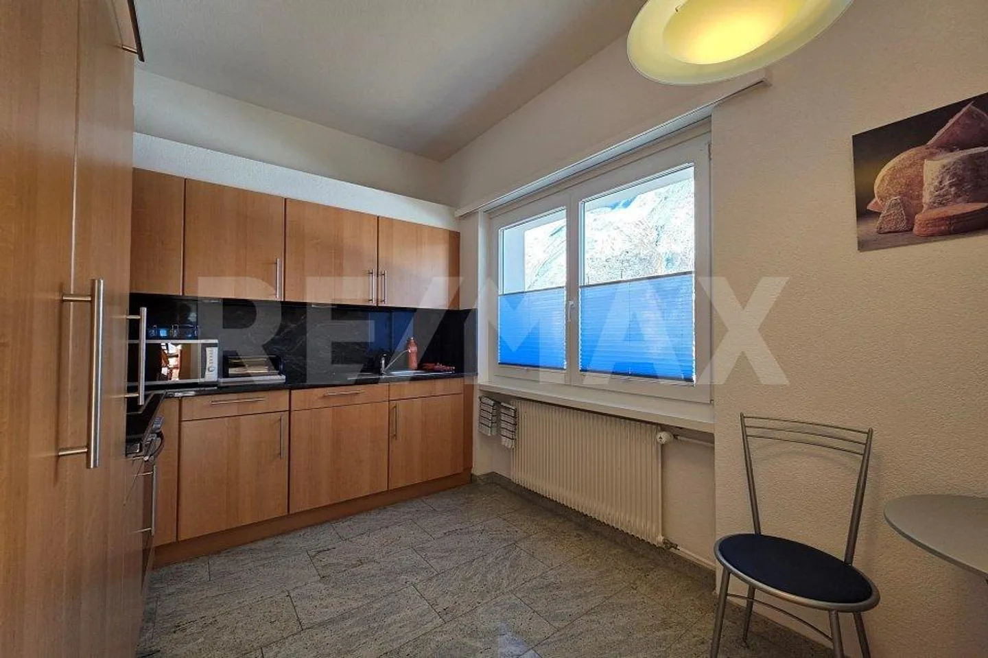 Great 5-room apartment with lots of sun & views - Photo 8 of 13