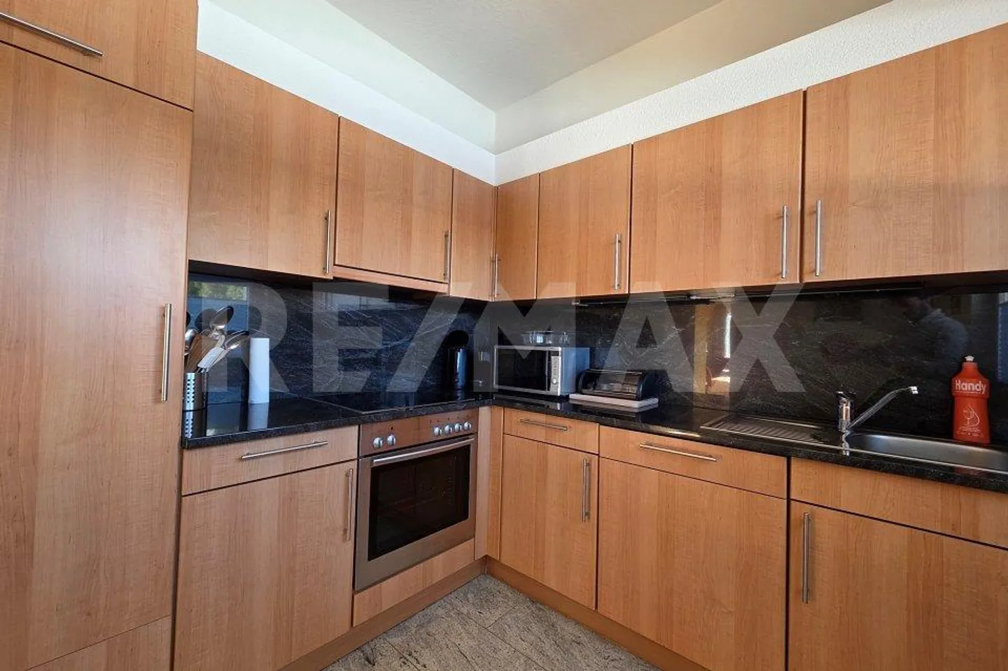 Great 5-room apartment with lots of sun & views - Photo 10 of 13