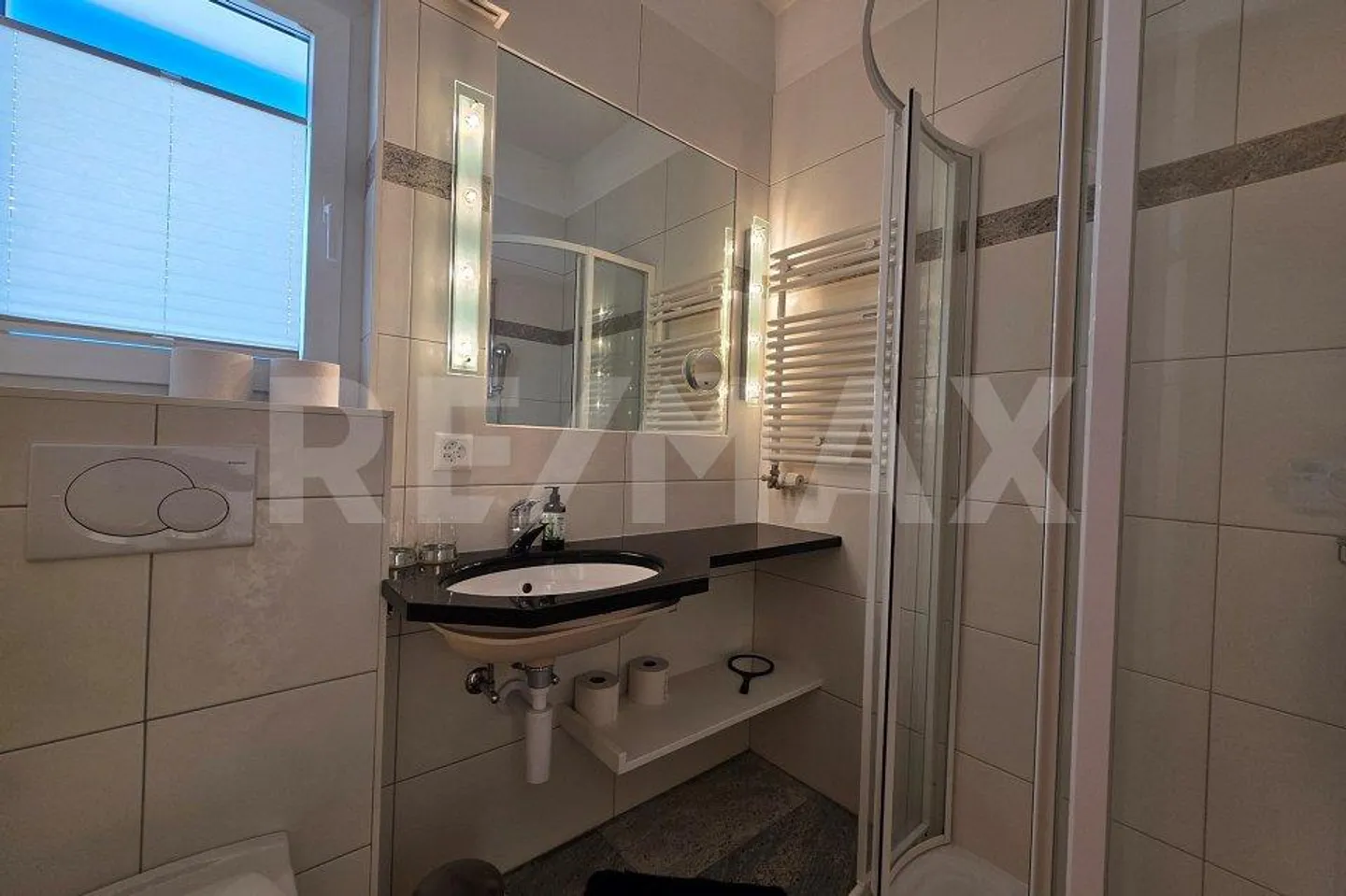 Great 5-room apartment with lots of sun & views - Photo 12 of 13