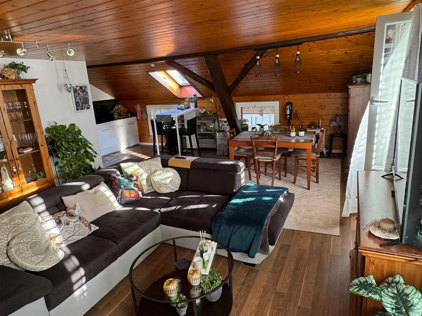 Attractive 3.5-room apartment on the 2nd floor with parking space - Photo 3 of 7