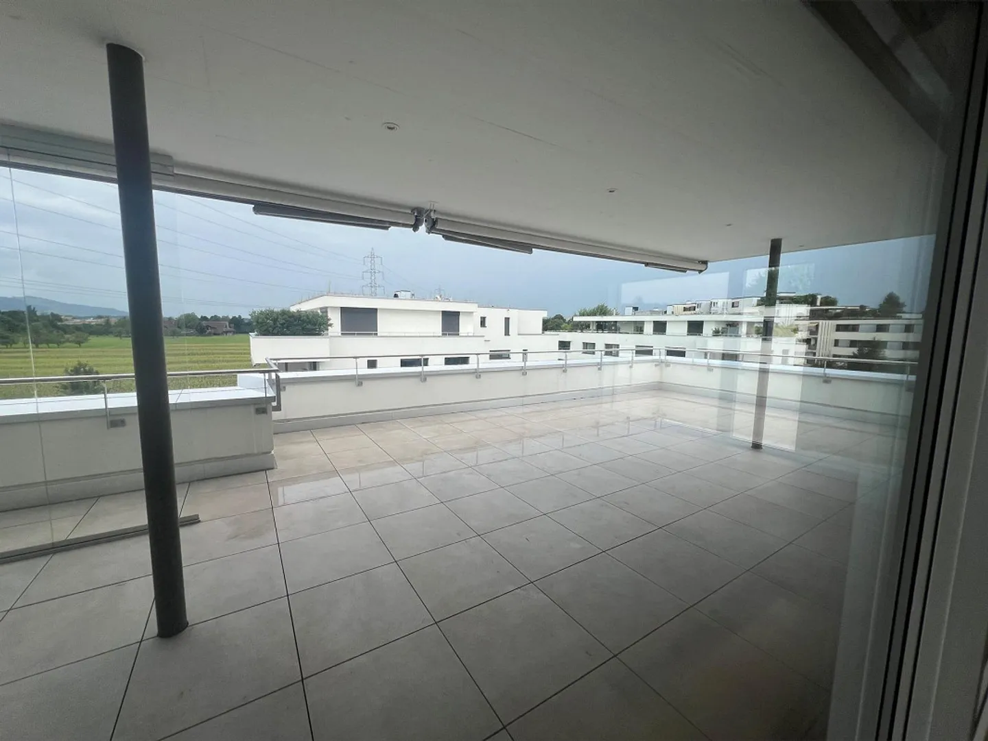 Beautiful, bright 2.5-room penthouse apartment for a single person - Photo 2 of 7