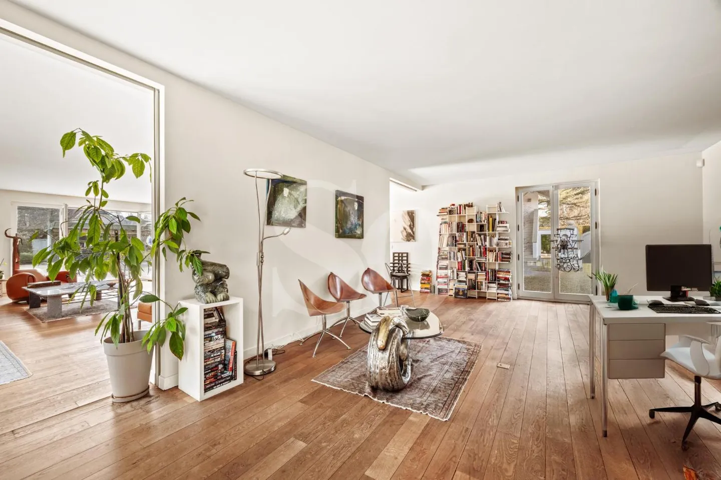 Außergewöhnliche Villa im Privatpark - Foto 7 von 13