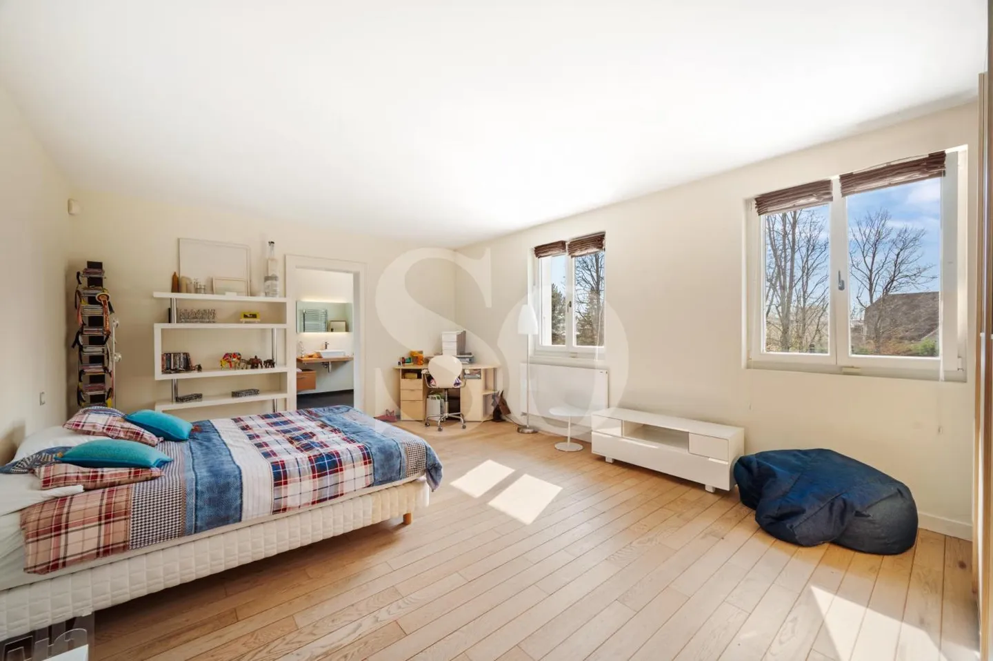 Außergewöhnliche Villa im Privatpark - Foto 9 von 13